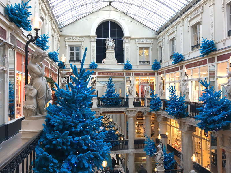 Le Passage Pommeraye à Nantes décoré pour Noël