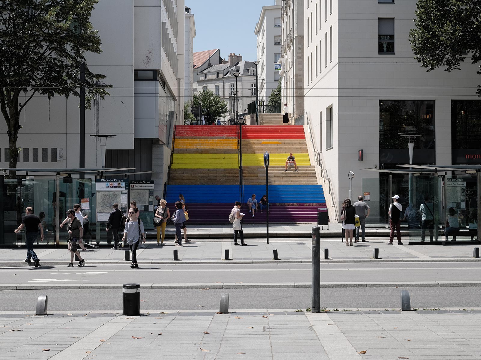 Escalier des fiertés à Nantes en juin 2018